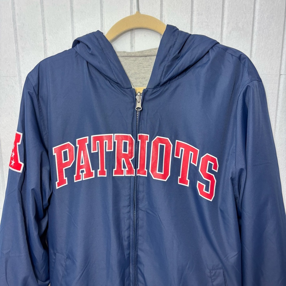 NFL New England Patriots reversible Blue Gray Jacket with Logo Size M - Picture 2 of 13